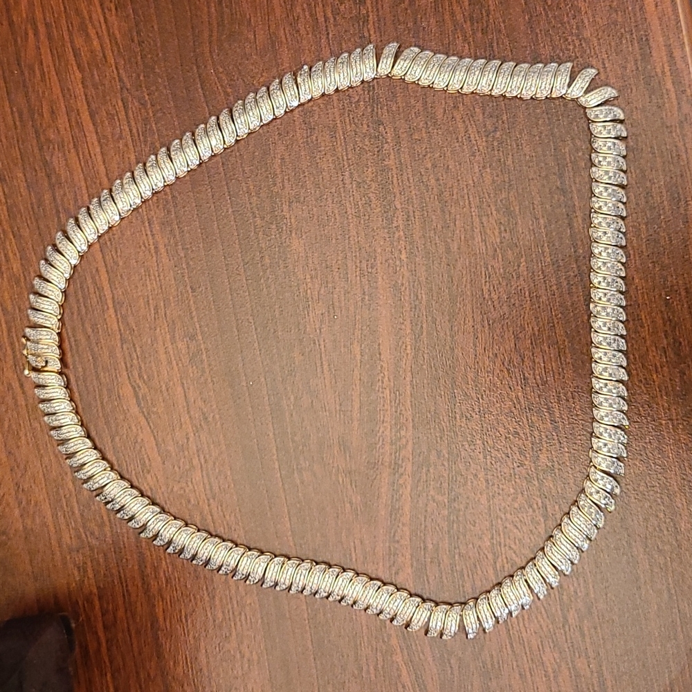Gold necklace with crystals